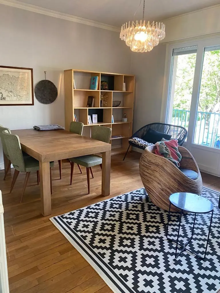 Hypercentral Flat For 6 In Lorient Apartment 0*,  France