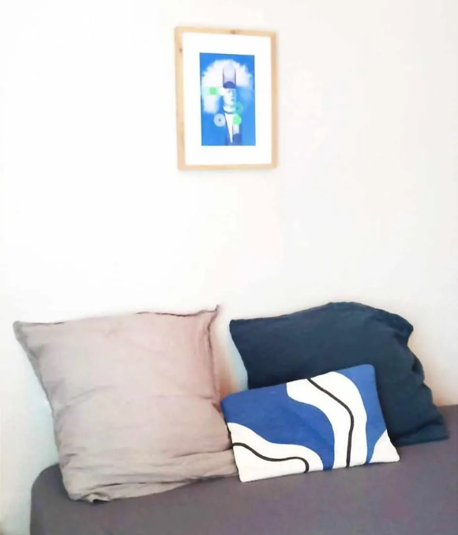 Hypercentral Flat For 6 In لوريا شقة